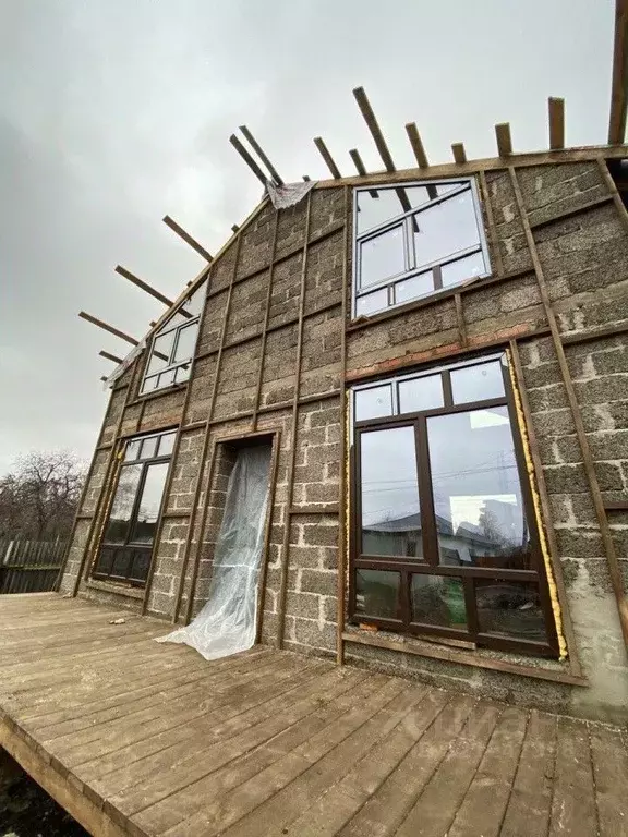 Дом в Башкортостан, Стерлитамакский район, Отрадовский сельсовет, с. ... - Фото 2