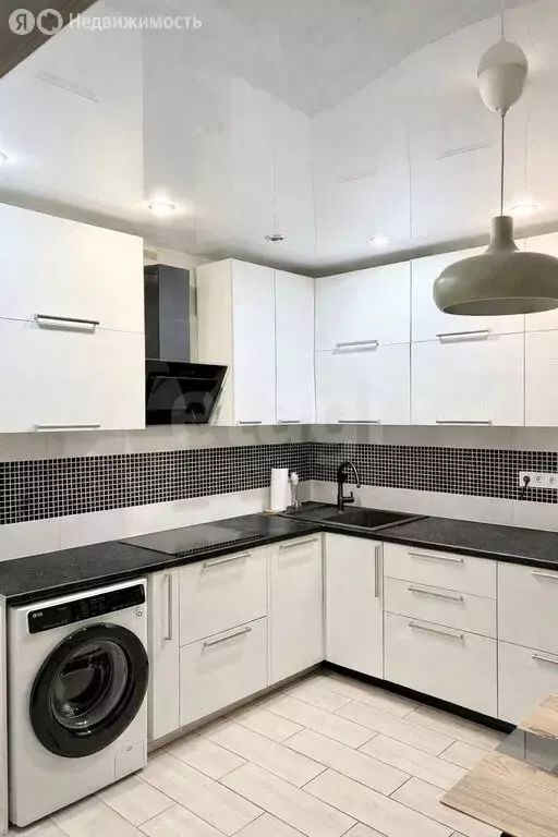 3-комнатная квартира: Казань, улица Александра Курынова, 6к1 (71.8 м) - Фото 2