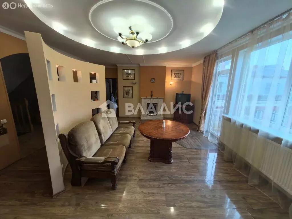 4-комнатная квартира: Калининград, Нарвский переулок, 1 (132 м) - Фото 1