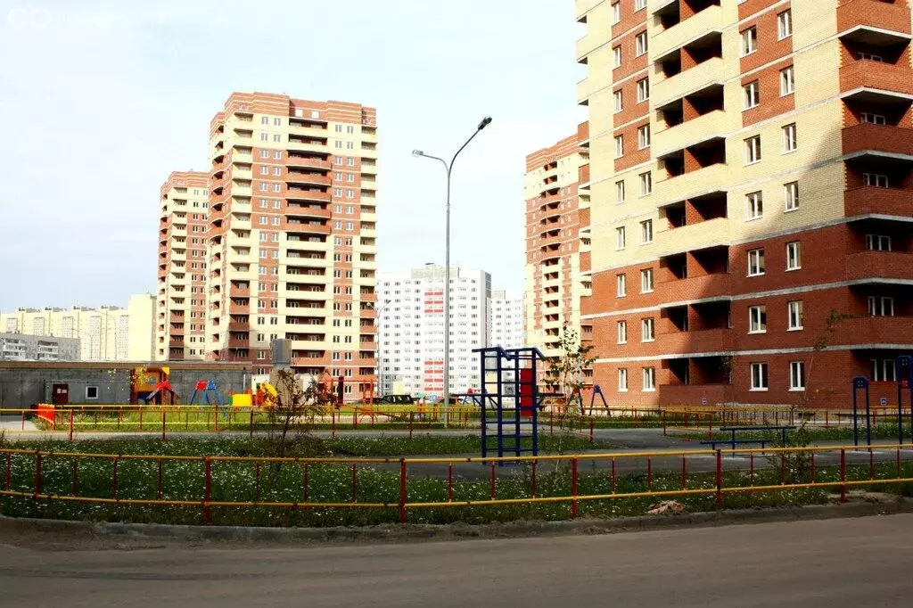 1-комнатная квартира: Тюмень, улица Бориса Житкова, 2к2 (40.4 м) - Фото 2