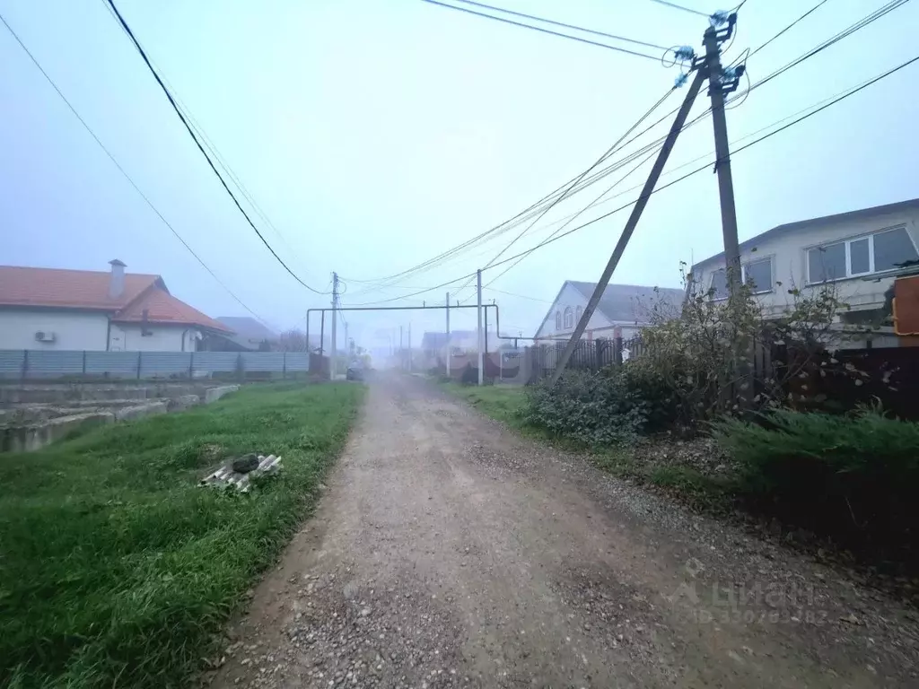 Участок в Краснодарский край, Абинск Земляничная ул. (8.0 сот.) - Фото 1