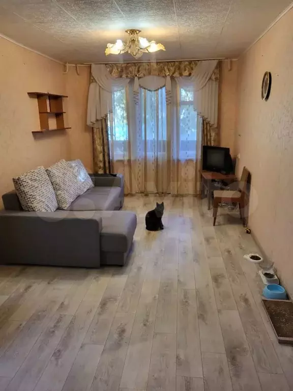 3-к. квартира, 60 м, 1/5 эт. - Фото 0