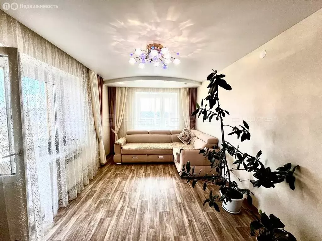 3-комнатная квартира: Казань, Крутая улица, 2 (74.6 м) - Фото 1
