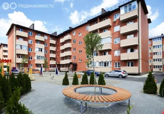 3-комнатная квартира: Тахтамукайский район, посёлок городского типа ... - Фото 1