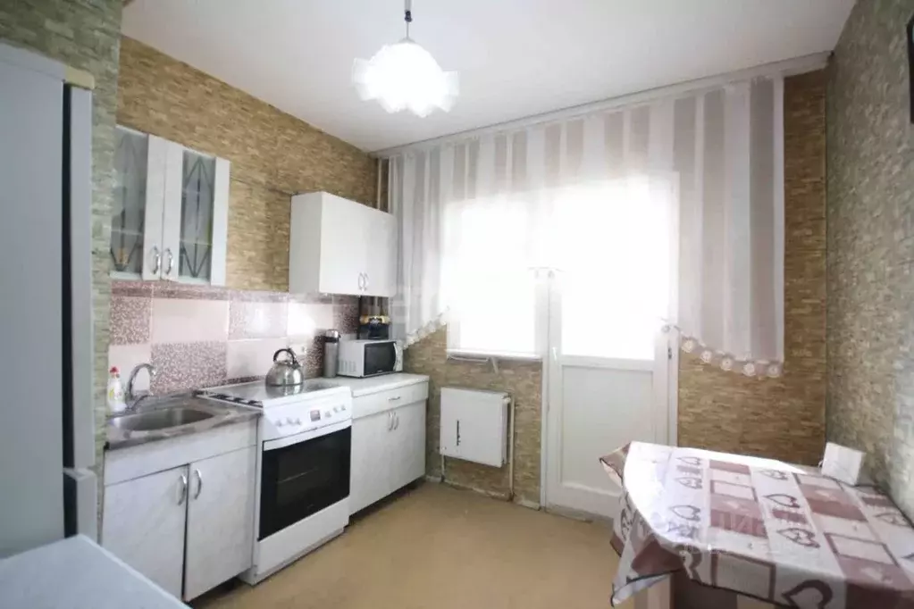 2-к кв. Ямало-Ненецкий АО, Новый Уренгой Оптимистов мкр, 4/3 (59.1 м) - Фото 0