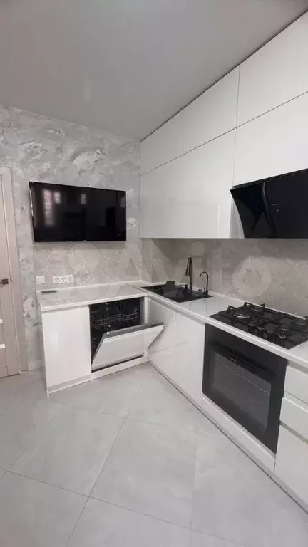 2-к. квартира, 60,5 м, 1/9 эт. - Фото 1