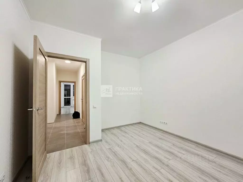 3-к кв. Москва ул. Николая Озерова, 2к1 (74.1 м) - Фото 1