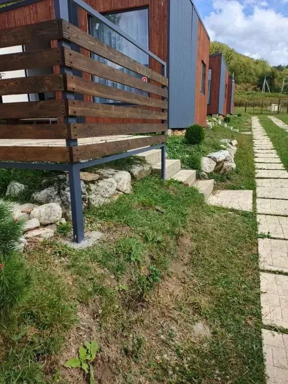 Дом в Краснодарский край, Апшеронский район, пос. Мезмай Школьная ул., ... - Фото 1