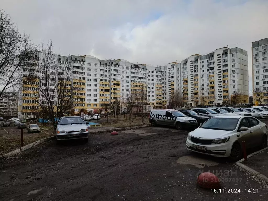 3-к кв. Саратовская область, Саратов ул. Имени В.Н. Мамонтовой, 3 ... - Фото 0