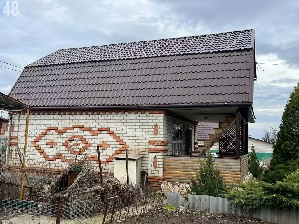 Дом в Саратовская область, Энгельсский район, Красноярское ... - Фото 0