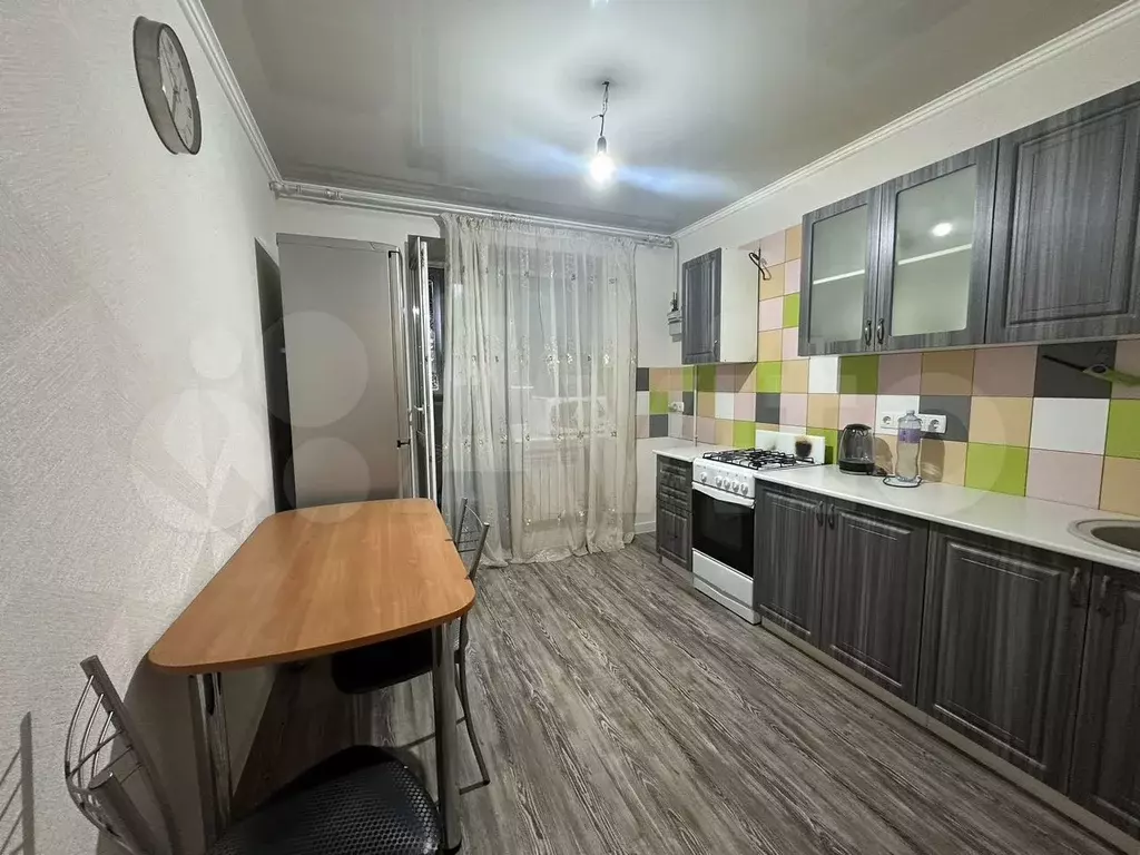 1-к. квартира, 40 м, 1/9 эт. - Фото 1