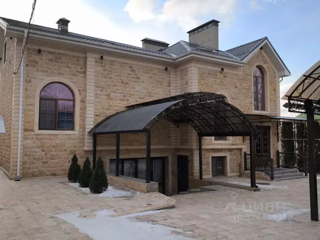 Дом в Ставропольский край, Кисловодск ул. Калинина, 58 (340 м) - Фото 1