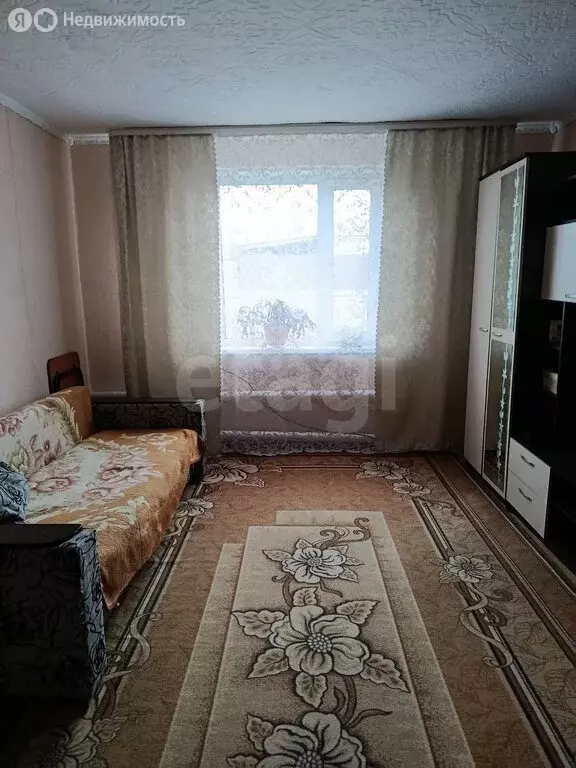 Дом в село Уйское, улица Фрунзе (63 м) - Фото 1