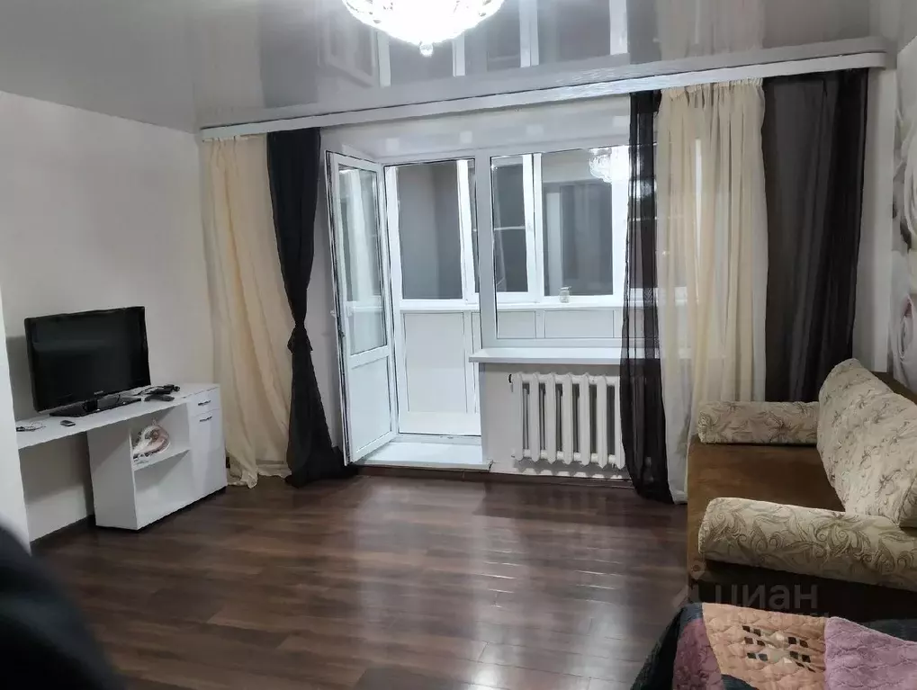 1-к кв. Марий Эл, Козьмодемьянск 2-й мкр, 32 (33.0 м) - Фото 0