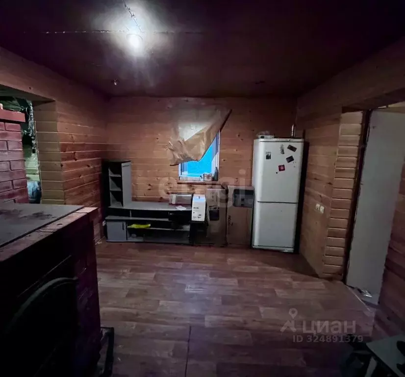 Дом в Ленинградская область, Киришский район, Глажевское с/пос, пос. ... - Фото 1