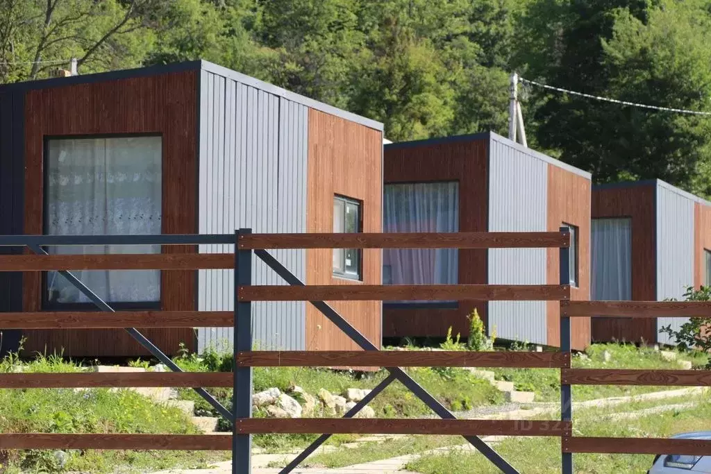 Дом в Краснодарский край, Апшеронский район, пос. Мезмай Школьная ул., ... - Фото 2