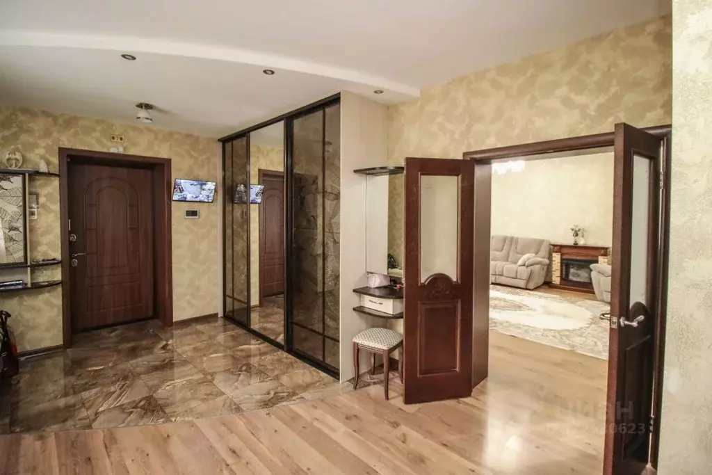 Дом в Ульяновская область, Ульяновск ул. Ефремова, 106А (267 м) - Фото 1