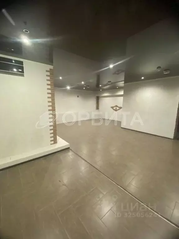 Помещение свободного назначения в Тюменская область, Тюмень Мельничная ... - Фото 1