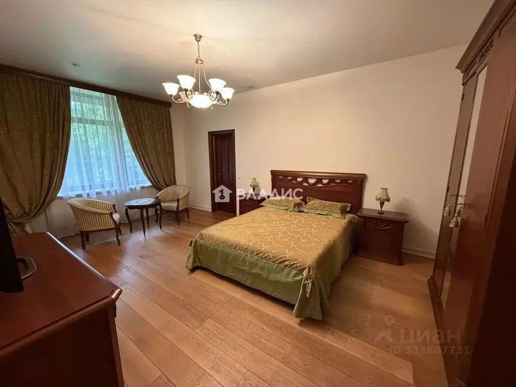 Дом в Московская область, Химки Новогорск мкр, 17 (550 м) - Фото 2