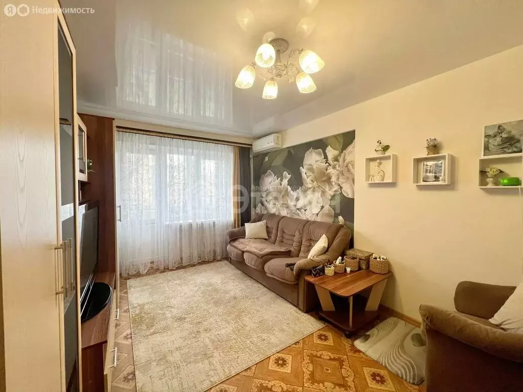 3-комнатная квартира: Волгоград, улица Козака, 5А (58.7 м) - Фото 1