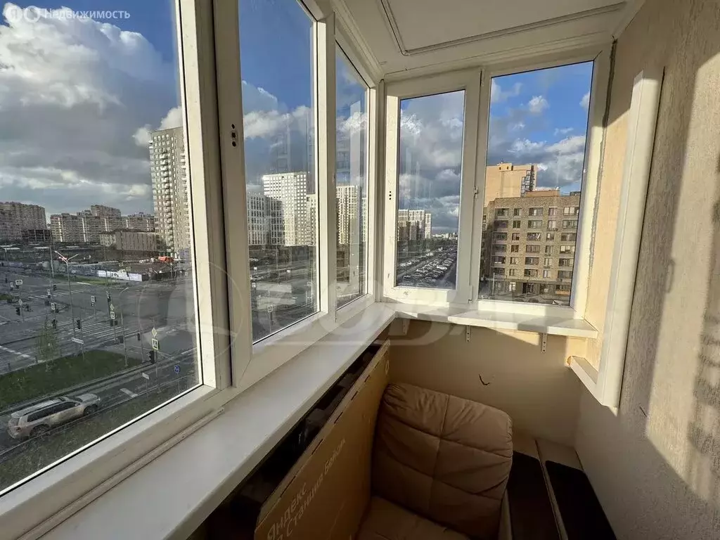 2-комнатная квартира: Тюмень, улица Фармана Салманова, 10 (50 м) - Фото 1