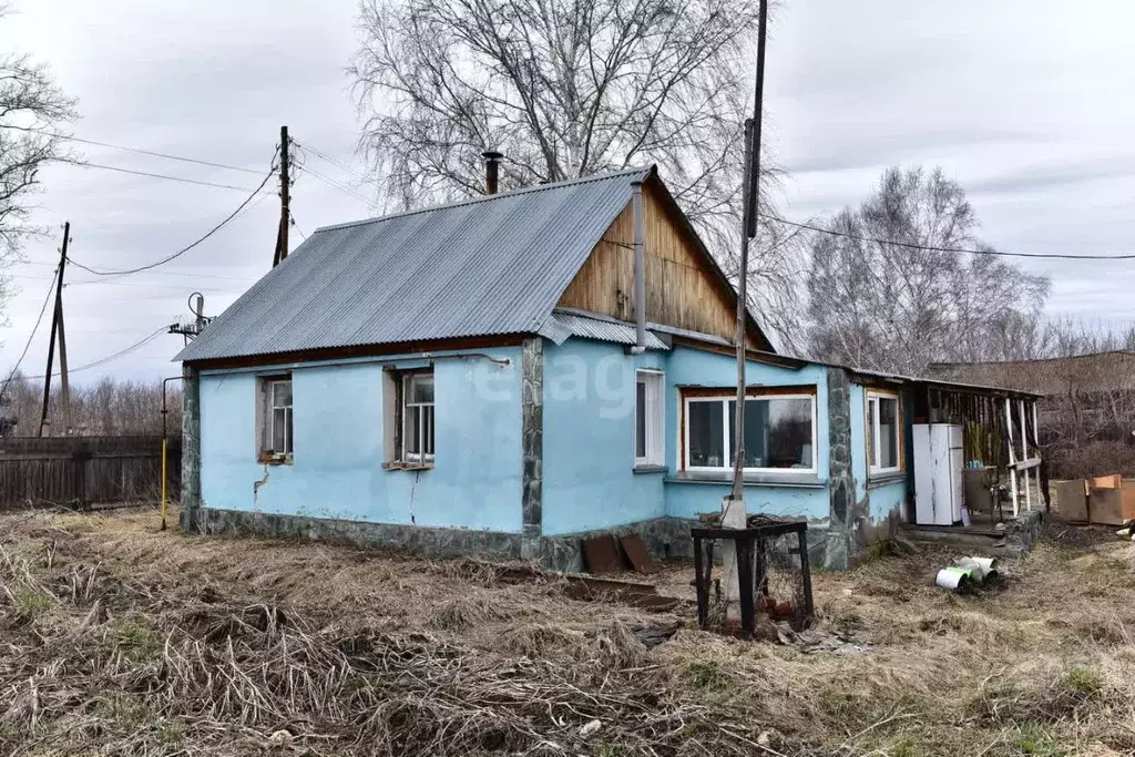 Дом в Алтайский край, Зональный район, с. Новая Чемровка Зеленая ул., ... - Фото 2