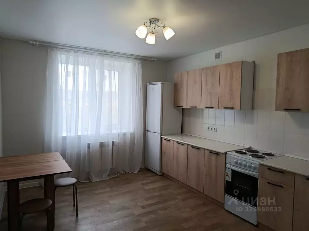 2-к кв. Саратовская область, Саратов ул. Имени Николая Сдобнова, 7 ... - Фото 0