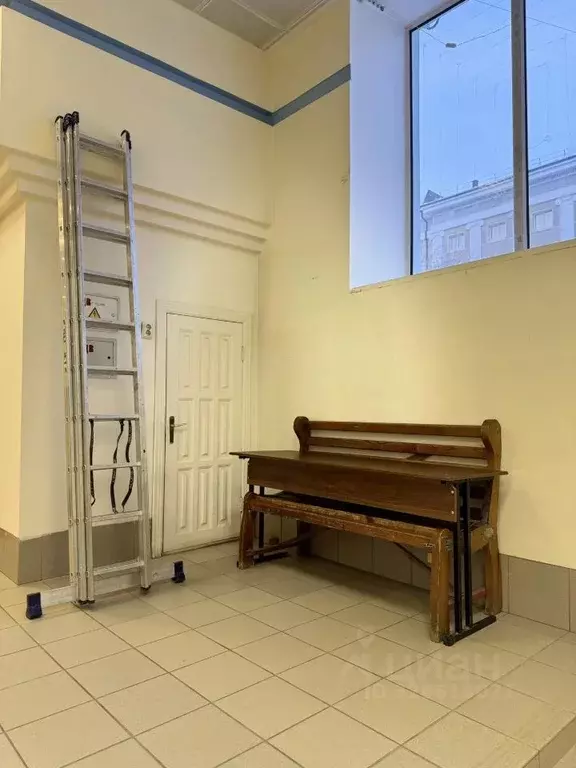 Помещение свободного назначения в Тюменская область, Тюмень ул. ... - Фото 2