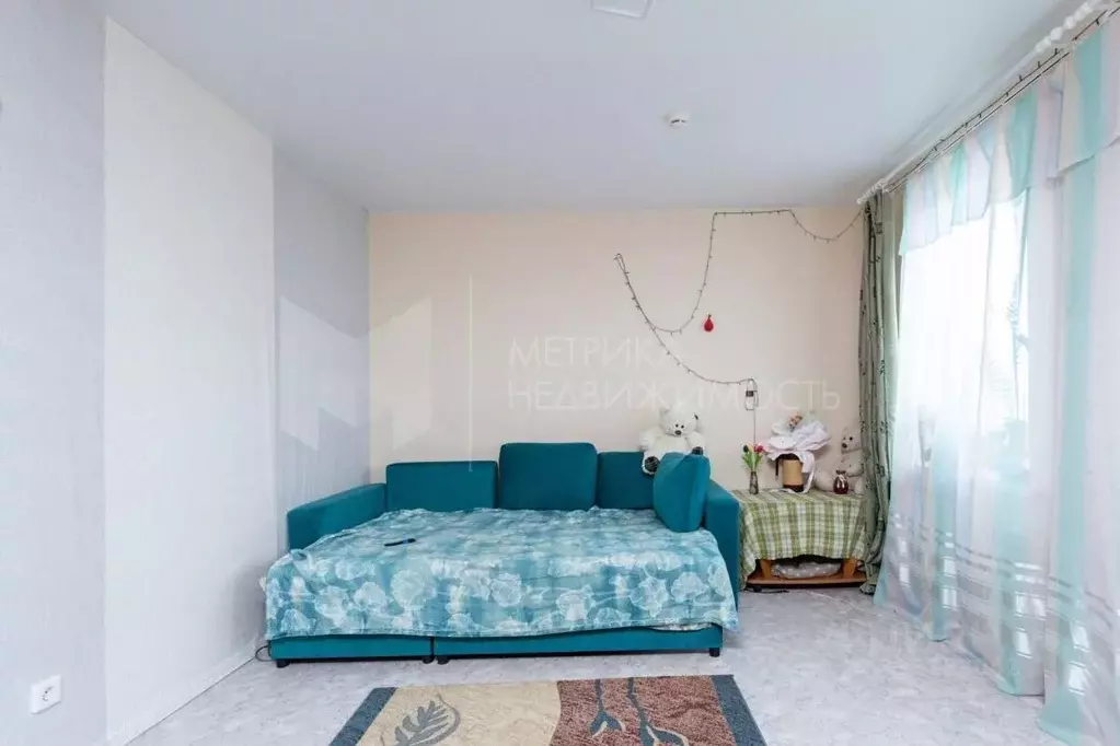 2-к кв. Тюменская область, Тюмень ул. Республики, 204к14 (58.3 м) - Фото 0