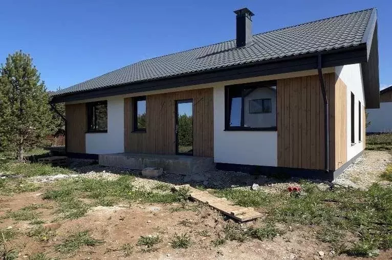 Дом в Свердловская область, Сысертский муниципальный округ, пос. ... - Фото 1