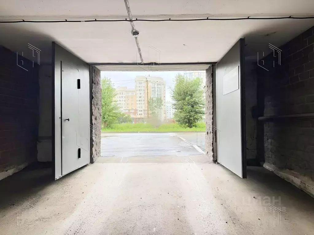 Гараж в Свердловская область, Екатеринбург ул. Викулова, 26А (19 м) - Фото 2