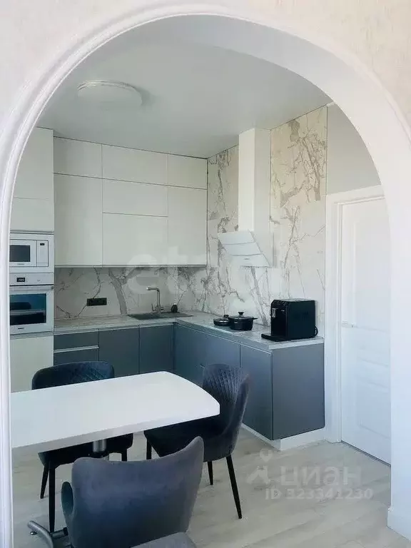 3-к кв. Курская область, Курск ул. Павлуновского, 48В (94.4 м) - Фото 1