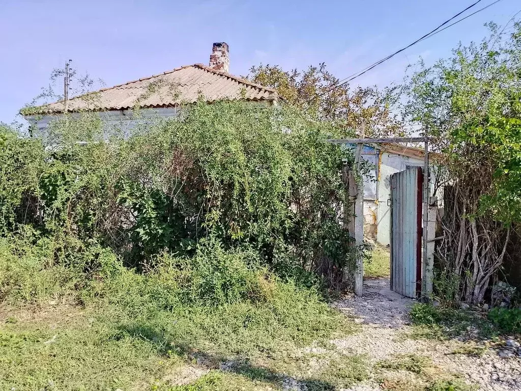 Дом в Крым, Феодосия муниципальный округ, с. Южное ул. ... - Фото 1
