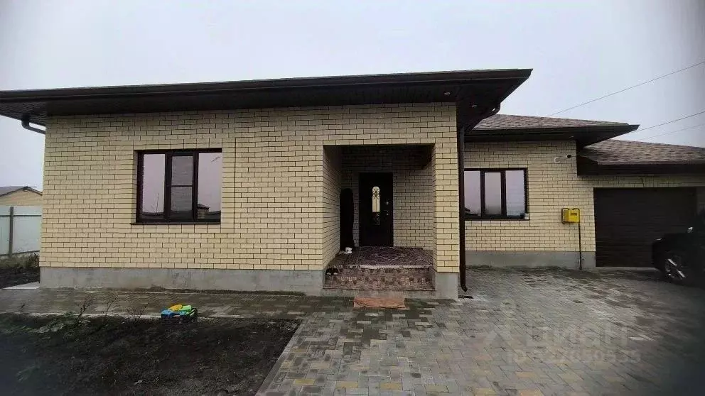 Дом в Воронежская область, с. Новая Усмань ул. Олимпийцев (175 м) - Фото 1