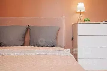 1-к кв. Свердловская область, Екатеринбург ул. Азина, 22/2 (30.0 м) - Фото 0