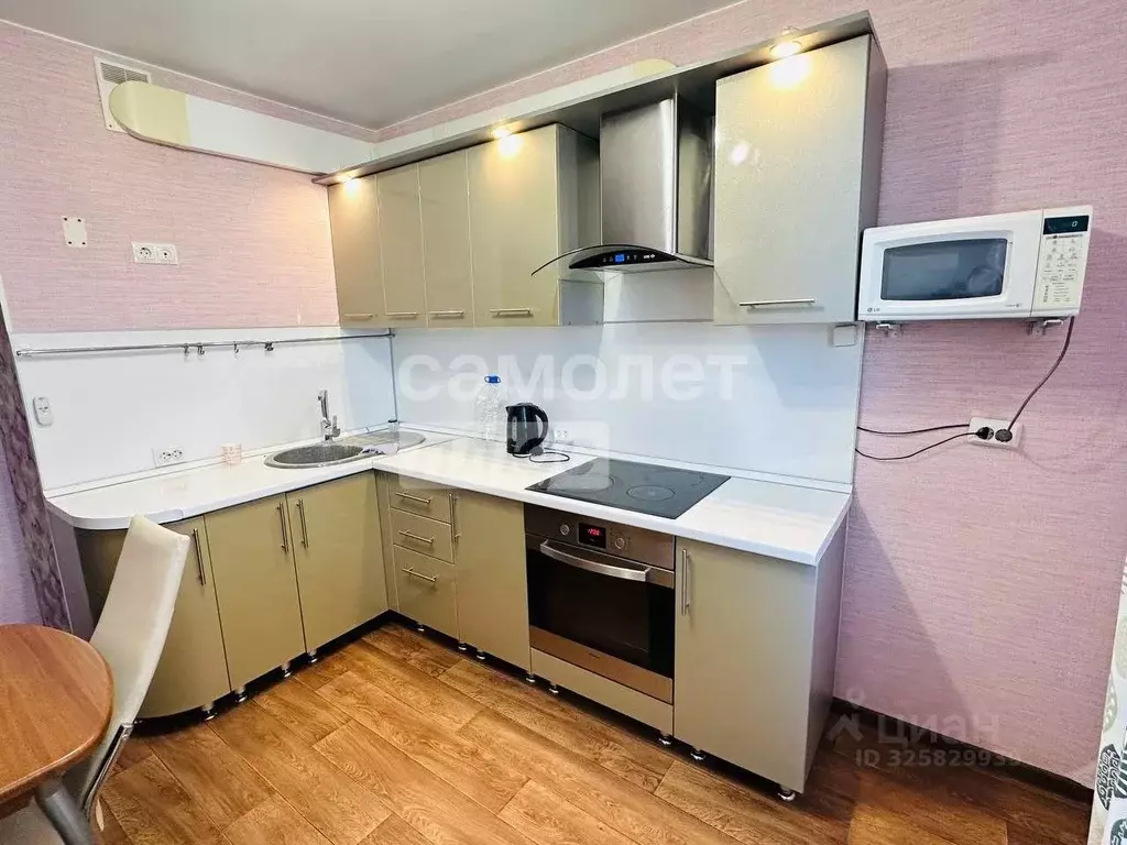 3-к кв. Тюменская область, Тюмень ул. Ю.-Р.Г. Эрвье, 14к1 (74.3 м) - Фото 2