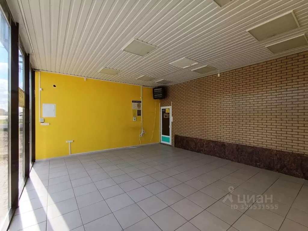 Помещение свободного назначения в Саратовская область, Калининск ул. ... - Фото 2