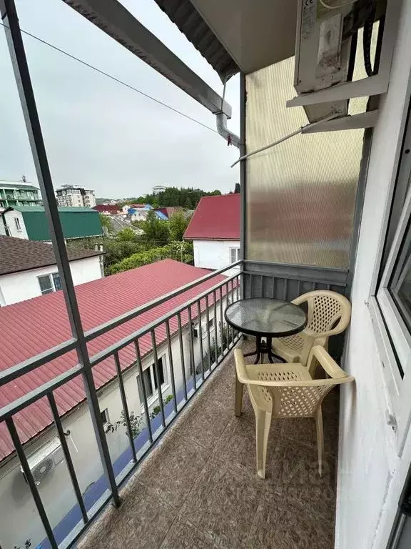 Комната Краснодарский край, Сочи Адлер жилрайон, ул. Дзержинского, 8 - Фото 1