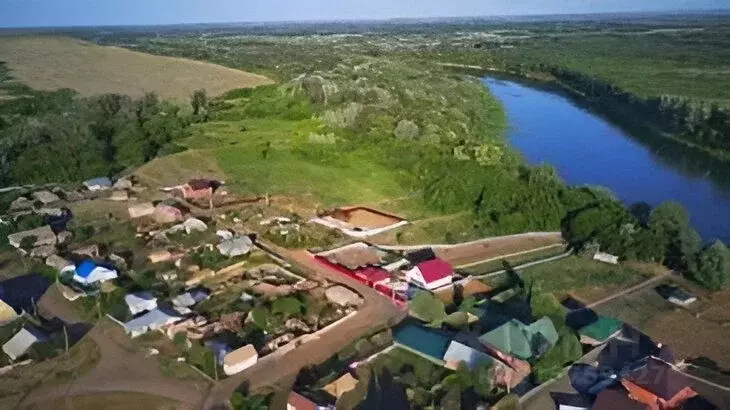 Участок в Оренбургская область, Переволоцкий район, Родничнодольский ... - Фото 0