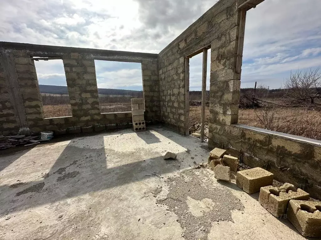 Дом в Краснодарский край, Новороссийск городской округ, Ленинский Путь ... - Фото 0