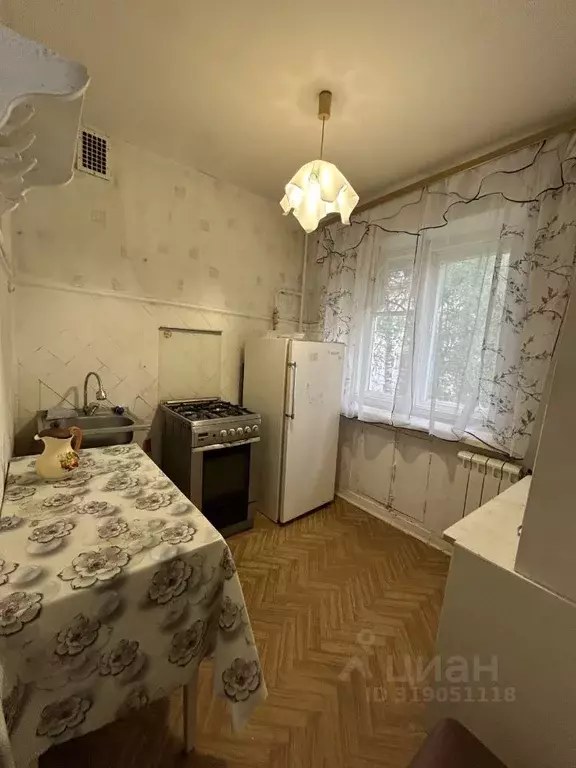 2-к кв. Московская область, Лобня Деповская ул., 1 (45.0 м) - Фото 0