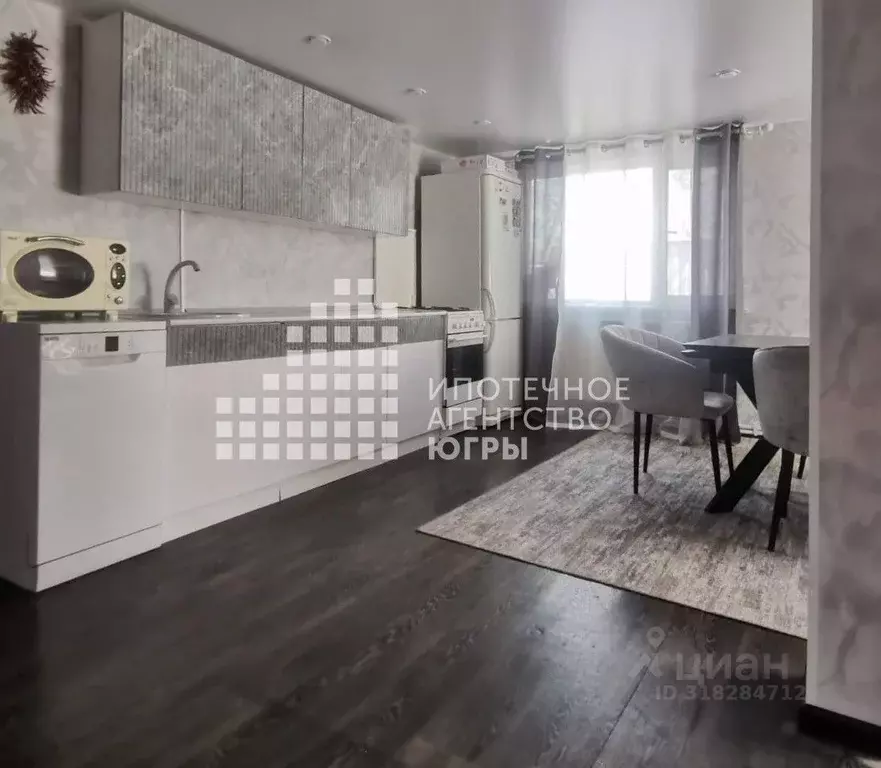 Дом в Ханты-Мансийский АО, Ханты-Мансийск Движенец СОТ, 3 (140 м) - Фото 1