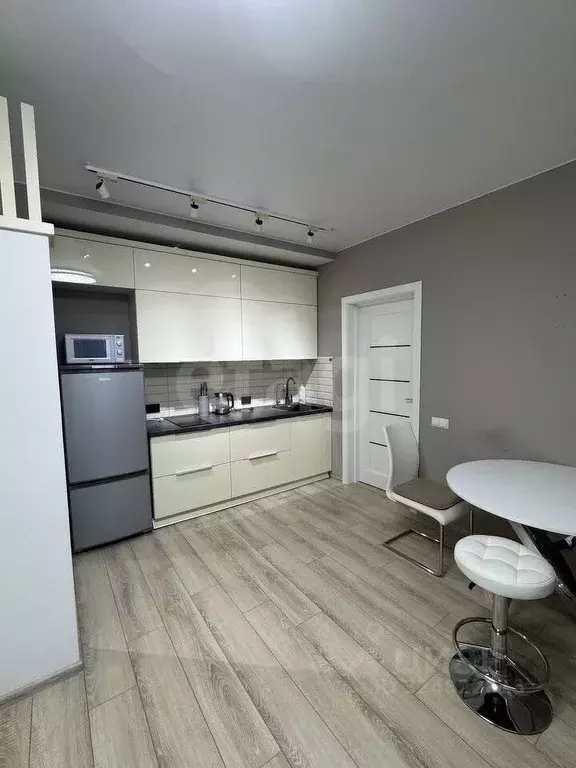 1-к кв. Тюменская область, Тюмень Харьковская ул., 66 (50.0 м) - Фото 2