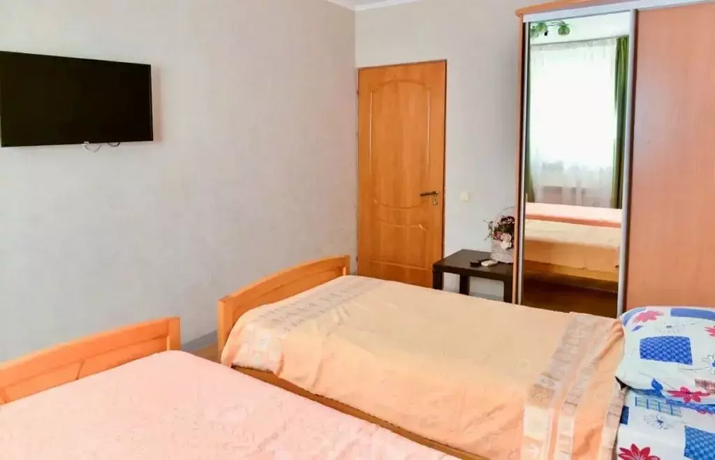 Комната Краснодарский край, Геленджик ул. Суворова, 2 - Фото 2