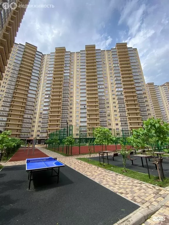 2-комнатная квартира: Краснодар, Домбайская улица, 55к2 (65 м) - Фото 1