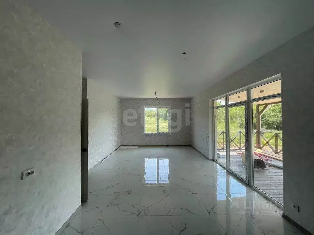 Дом в Крым, Симферопольский район, Добровское с/пос, с. Краснолесье ... - Фото 1