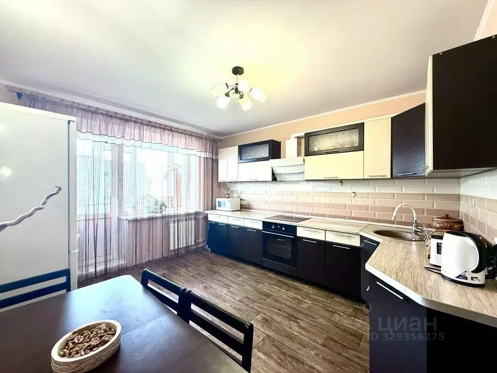 4-к кв. Тюменская область, Тюмень 6-й мкр, проезд 9 Мая, 7 (110.5 м) - Фото 2