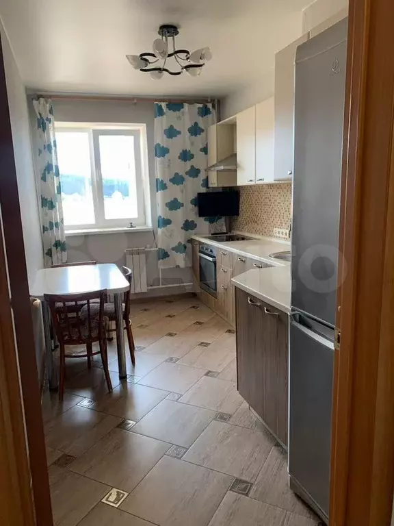 2-к. квартира, 60 м, 8/10 эт. - Фото 0