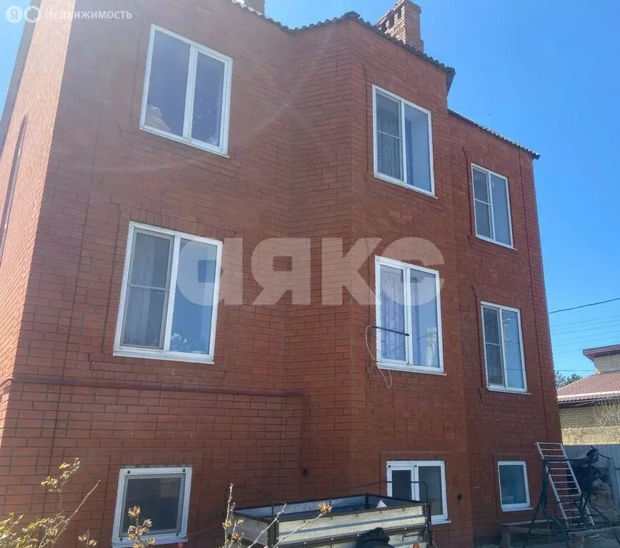 Дом в Темрюк, улица Карла Маркса (245 м) - Фото 1