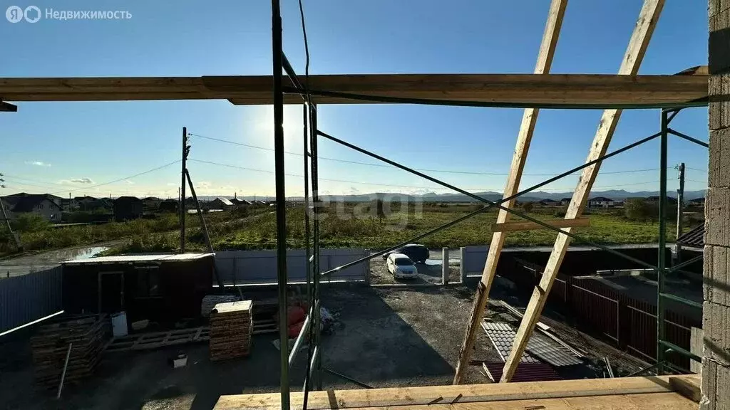 Дом в Новотроицкое, Центральная улица (198 м) - Фото 2